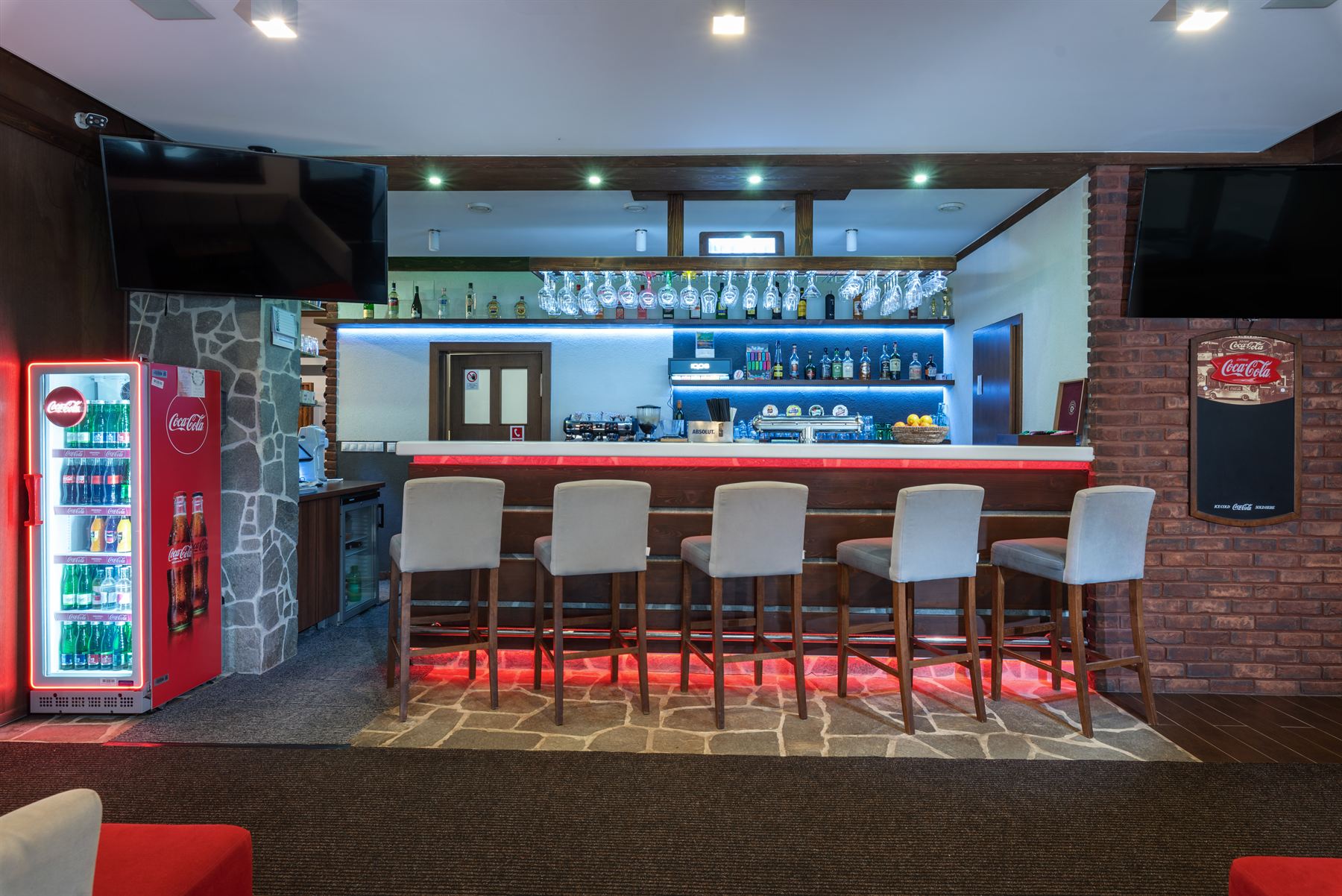 Bar vo Vile 27